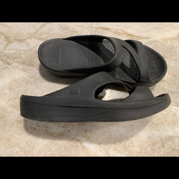 Telic - Picture 4 of 15